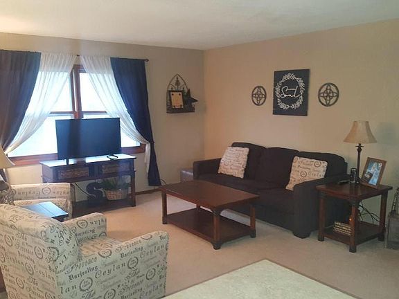 5th image of 2935 Lovejoy Dr