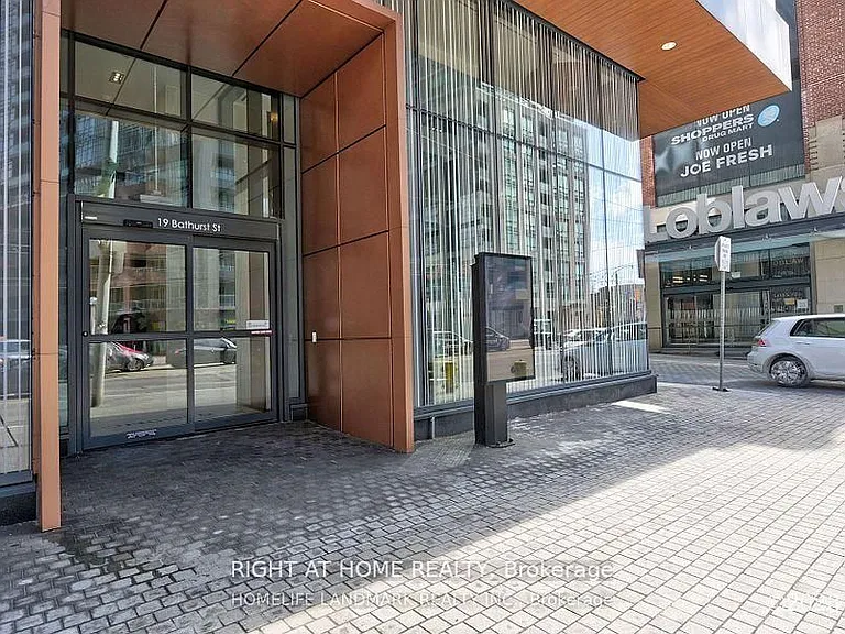 19 Bathurst St #3309 — Photo 2