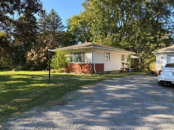 2nd image of 8435 Rochester Rd