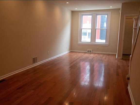 2nd image of 2332 S Beulah St