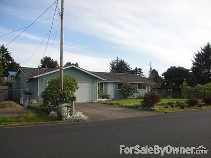 308 NE 10th Court
						:
						Driveway