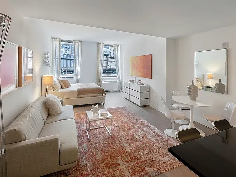 70 Pine St #811 — Photo 2