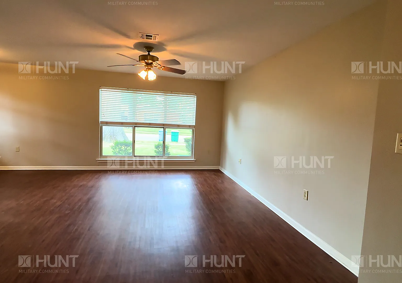 3 bed, 1250 sqft, $1,400 — Photo 2