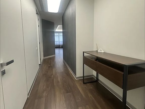 4th image of 450 Westview St #606