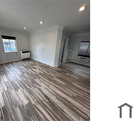1st image of 8012 S New Hampshire Ave #8012