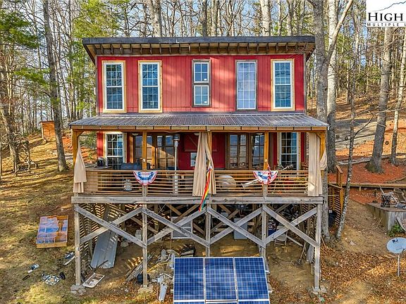 2nd image of 871 Lower Nettle Knob Road