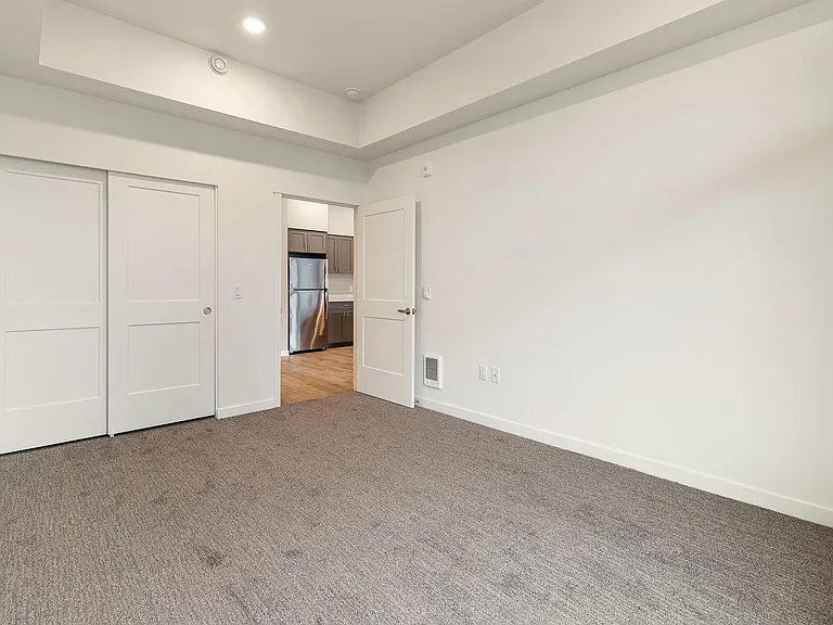 City Gate Apartments — Photo 91