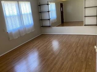 112 Jenny Kay Ln, Irving, TX 75060