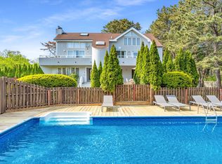 69 Middle Pond Rd, Southampton, NY 11968