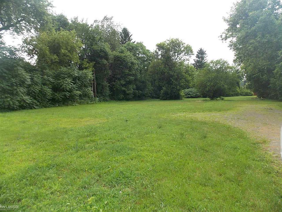 2nd image of 3382 W Carpenter Rd