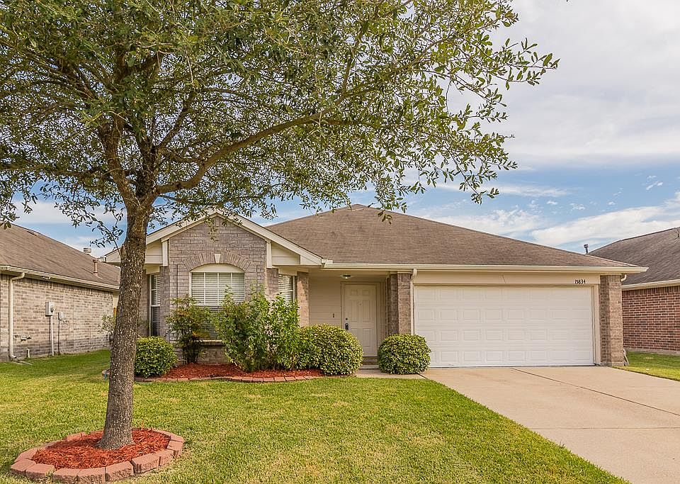 1st image of 15834 Clayton Bend Dr