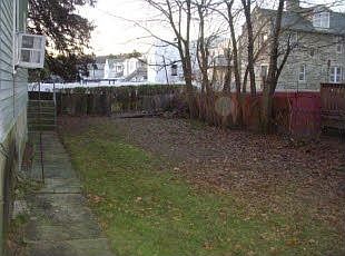 2nd image of 25 Coal St