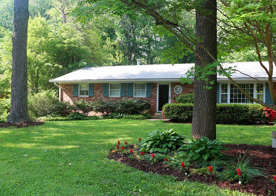 1st image of 8604 Chapel Dr