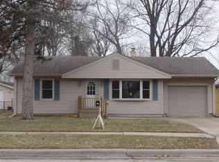 811 Northfield Ave, Loves Park, IL 61111