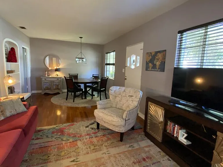 117 N Fern Creek Ave — Photo 10