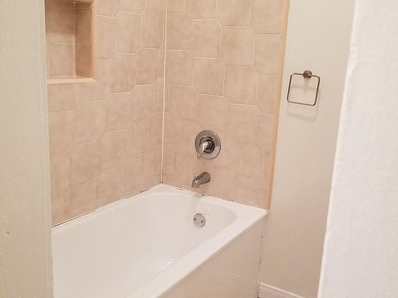 5th image of 1267 Elysian Park Ave APT 5