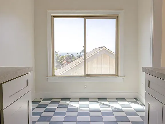 Studio, $2,595 — Photo 3