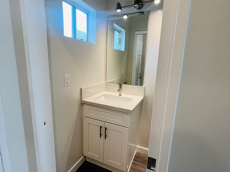 11738 Mayfield Ave #104 — Photo 15