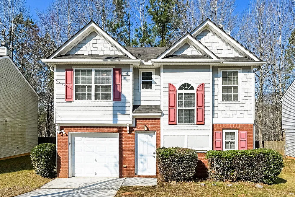 3 bed, 2.5 bath, 1660 sqft, $2,570 — Photo 1