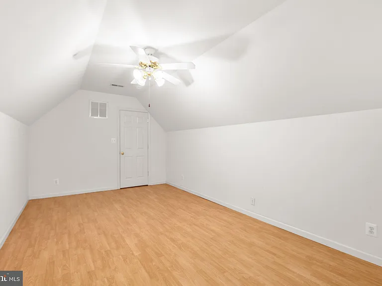 10721 Colbys Ln — Photo 33