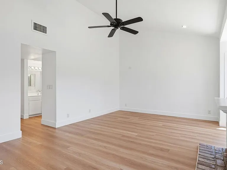 22028 Collins St #1 — Photo 37