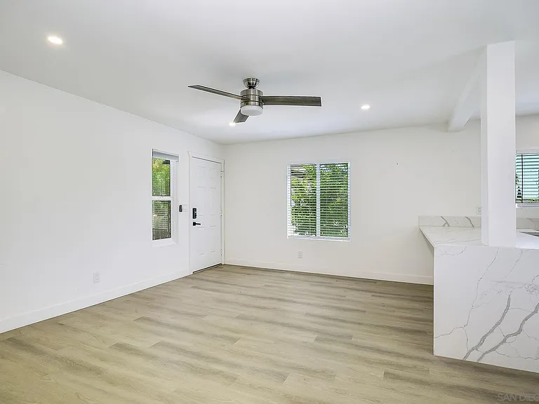 3204 Collier Ave #3204 — Photo 11