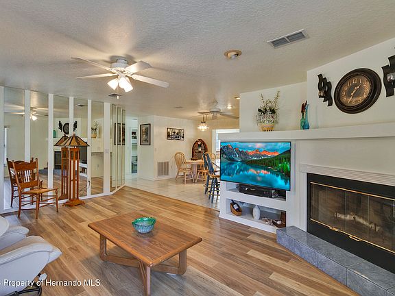 4th image of 7095 Blackbird Ave