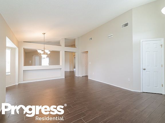 2nd image of 507 Heather Glen Dr