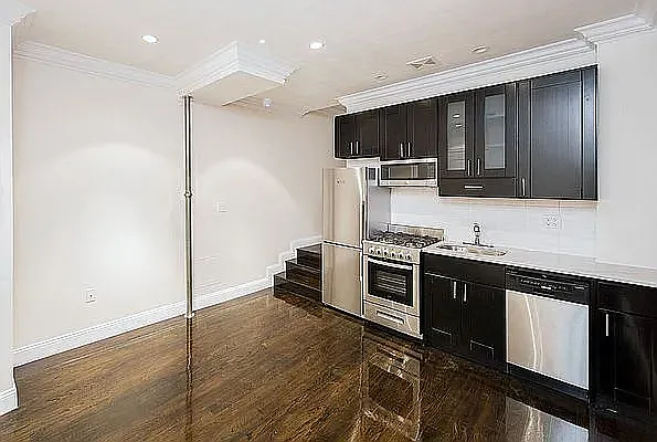 407 E 81st St #2D — Photo 1
