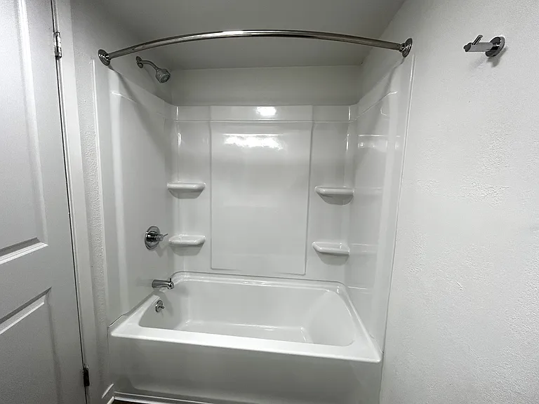 Charter Oaks Apartments — Photo 158