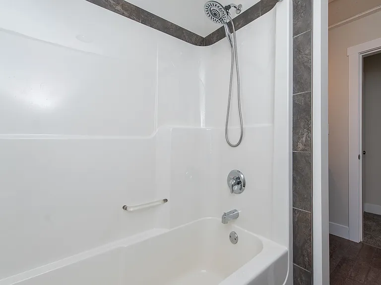 8491 Piper Cres #6 — Photo 21