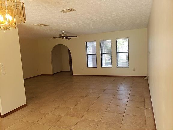 5th image of 1932 SW Sylvester Ln