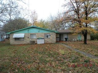 615 N 1st St, Iola, KS 66749