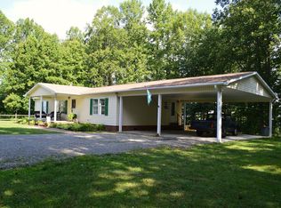 99 Pine Mountain Dr, Galax, VA 24333