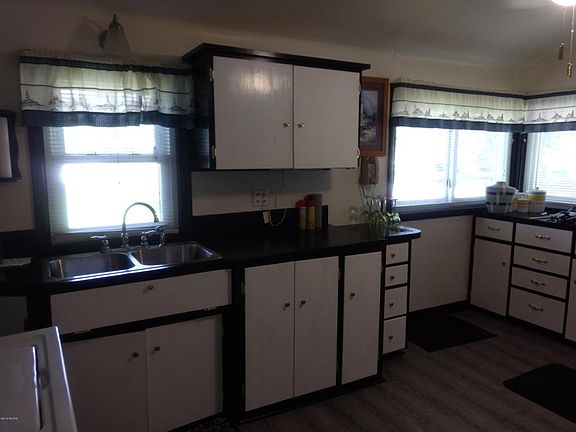 5th image of 109 E Beryl St