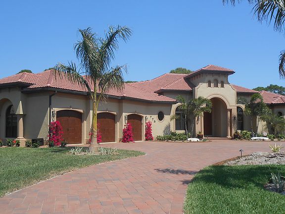 4th image of 775 Vanderbilt Dr