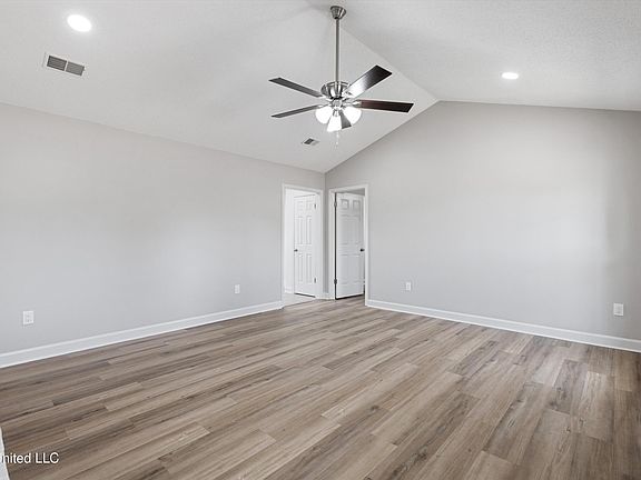 4th image of 7061 Dunbarton Dr