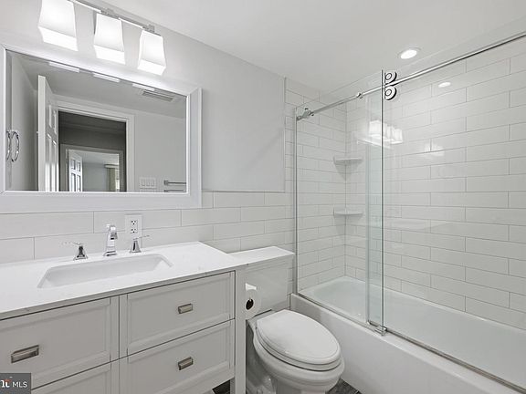 5th image of 4601 N Park Ave APT 1120-V