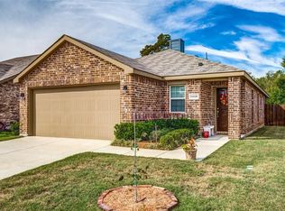 1416 Cheyenne Dr, Aubrey, TX 76227