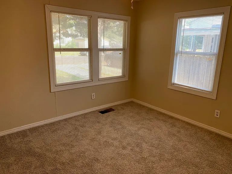 4602 Bowie St — Photo 8