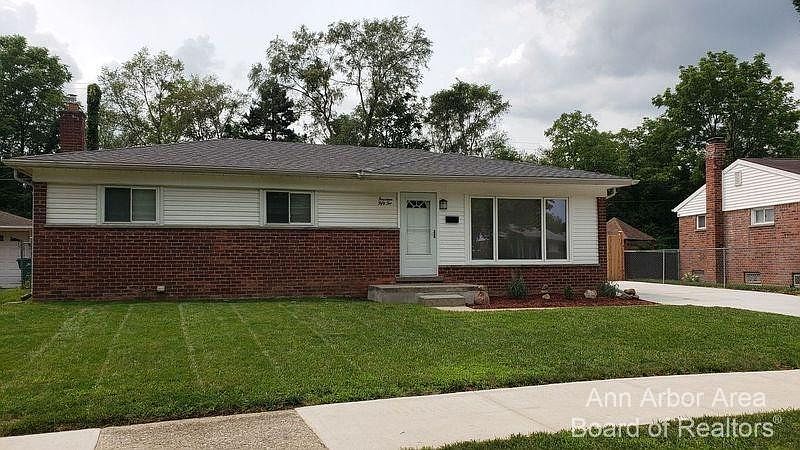 1st image of 1452 Jeff St