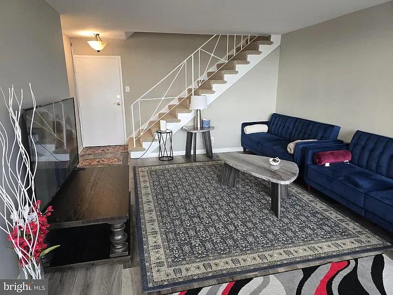 301 N Beauregard St #1002 — Photo 5