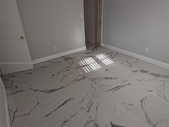 5th image of 6201 SW 37th St APT 203