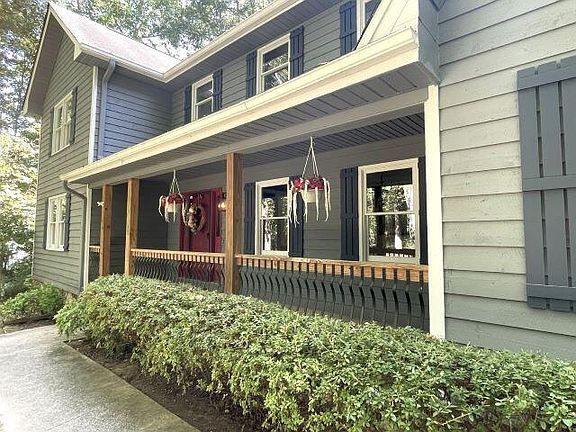 3rd image of 1809 Connies Ln