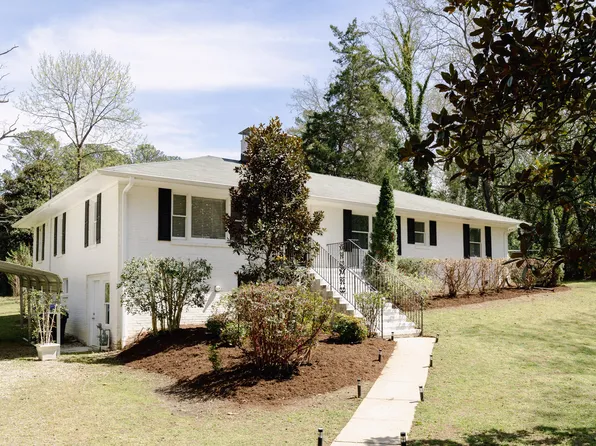 42 Oakwood Dr, Chapel Hill, NC 27517