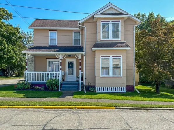 119 W Pine St, Cochranton, PA 16314