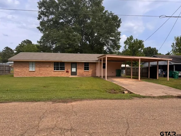 308 Augusta St, Omaha, TX 75571