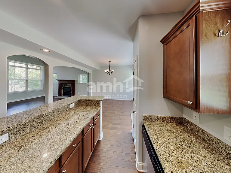 975 Legacy Park Rd — Photo 4