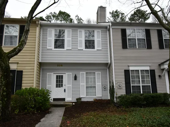306 Wedgewood Way, Sandy Springs, GA 30350