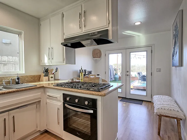 4915 Catamaran St — Photo 8
